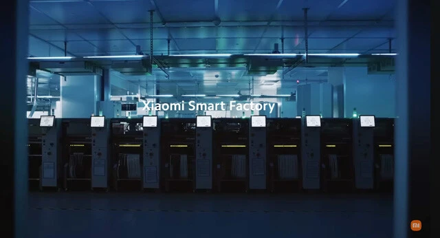 製造作業をすべてロボットが行ない、工場内の照明は完全消灯状態となるダークファクトリー。写真はシャオミのスマホ工場で、このような製造技術の特許も中国企業は積極的に取得している（写真／Xiaomi YouTube）