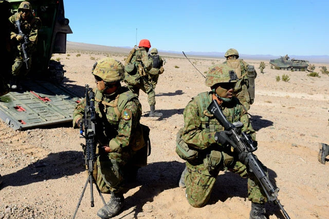 潜入爆破班。写真では車両移動だが、シミュレーションでは徒歩移動となる（写真／柿谷哲也）