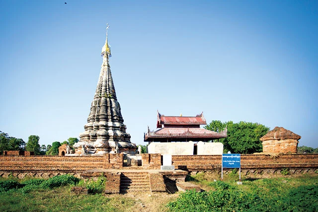 「ローカドゥターマンアウンパゴダ」【震災前】インワ王朝時代のパゴダ。刻まれたレリーフは見事だが外観は地味。近くには有名遺跡が多く、セットで訪ねる人が多かった