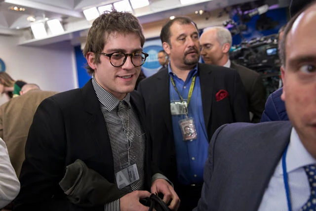 記者証を得てホワイトハウスを訪れた極右ブログの特派員、ルシアン・ウィントリッチ氏