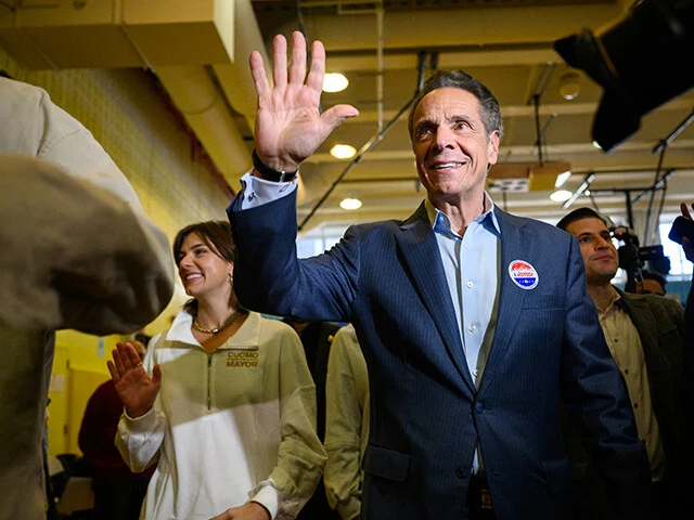 投票日に学校に設けられた投票所。今回の市長選は、期日前投票が過去最高ペースとなる異例の盛り上がりを見せた