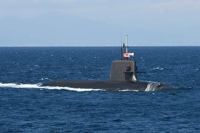 海自最新鋭ディーゼル潜水艦「たいげい」。リチウムイオン電池を使用。全長84m、3000t、水中速力20ノット