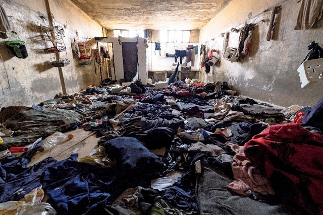 セドナヤ刑務所「ホワイトビルディング」の一室。10m×5mほどのスペースに200人以上がすし詰めになっていたとされる