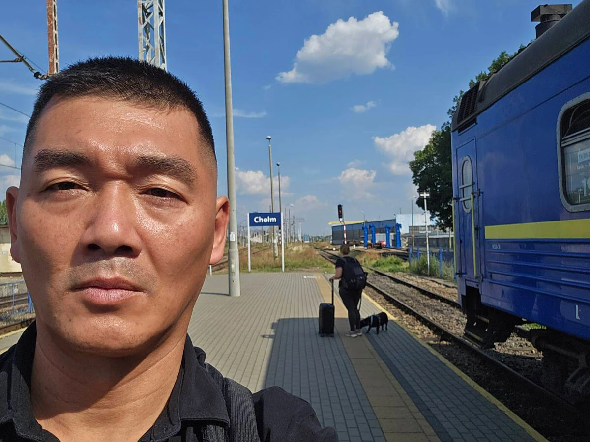 ポーランド・ヘルム駅、ここからウクライナの首都キーウを目指す