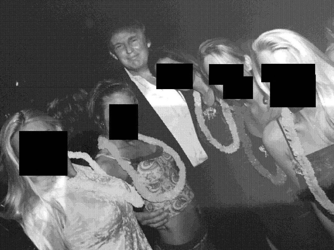 エプスタインファイルの中にはトランプが女性と写る写真も