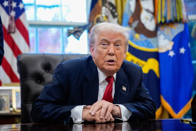 トランプ米大統領はやはりというべきか、マムダニ市長に批判的で、今年4月には自身のSNSで「マムダニ市長はニューヨークを破壊している」と投稿した
