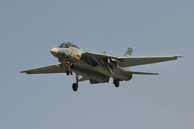 イラン国軍のF-14トムキャットは帝政時代にアメリカから輸入された。2006年に米海軍から退役した後も、イランだけが使用していた