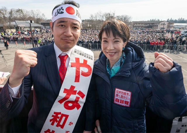 不記載議員として批判を受けながらも農水相として初入閣した旧安倍派の簗和生氏（左）。自民公認で臨んだ2月の衆院選では比例復活だっただけに、民意を得た人選なのかどうかは疑問が残る