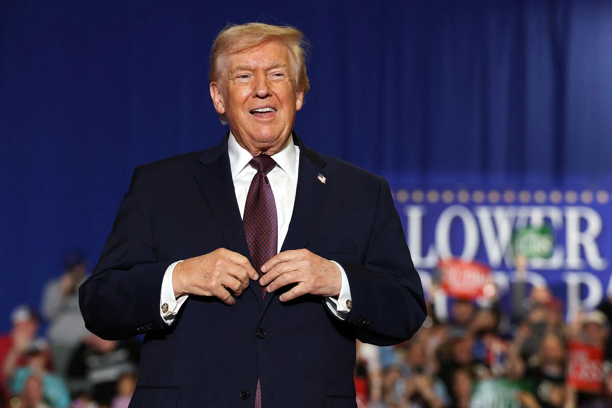 全体支持率が36％前後まで低下したものの、共和党支持層の支持率は90％前後と依然として盤石。相互関税や移民政策を巡り裁判所から違憲判断が出始めても、強硬路線は変わらない