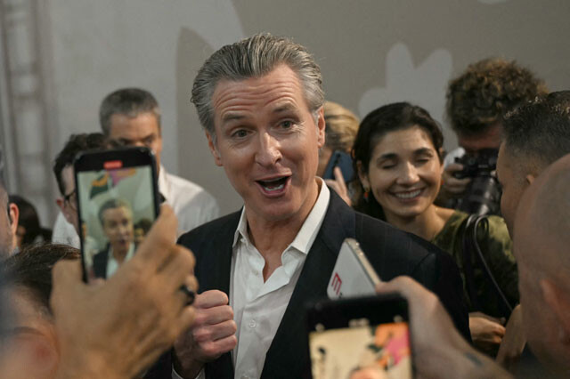 次期大統領選で民主党側の有力候補とされる、カリフォルニア州知事のニューサム氏。トランプ政権に対する強硬姿勢を打ち出している