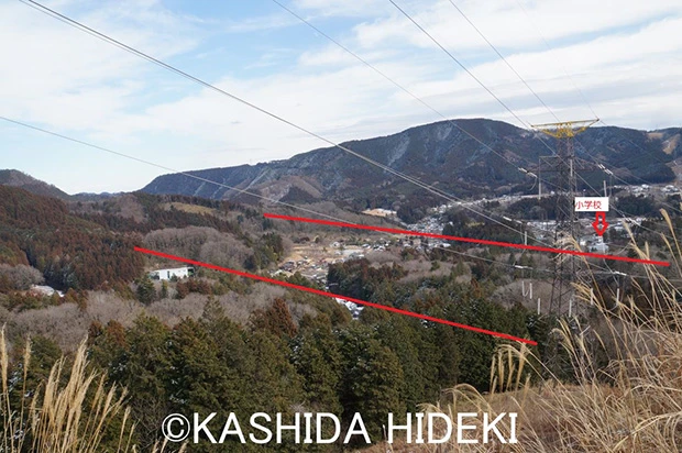 神奈川県相模原市鳥屋地区。ここに５０ｈａものリニア車両基地ができるため、大規模な地域分断が起こる。赤線は車両基地のおおよその幅を表している。ゆうに数十軒が立退き対象なのがわかる。ここでも立ち木トラストや一坪共有運動を考え始めた住民がいる。