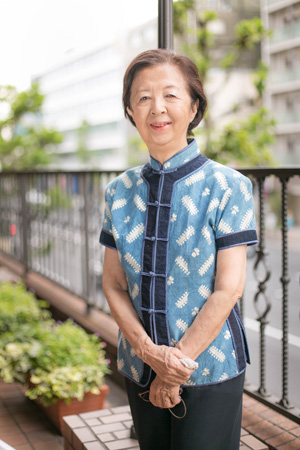 「家族は血のつながりで世界を狭くして、自分たちだけ守ろうとする。ものすごく排他的」と指摘する下重氏