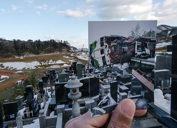 宮城県牡鹿郡女川町、墓地から駅前を臨む。２０１４年２月１９日撮影（手持ち写真は２０１１年３月１６日撮影）