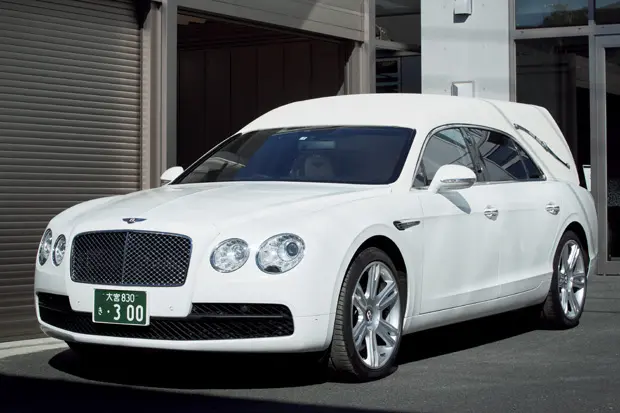 日本一ゴージャスな霊柩車が完成 死ぬまで待てない 社会 ニュース 週プレnews 週刊プレイボーイのニュースサイト 日本一ゴージャスな霊柩車が完成 死ぬまで待てない 社会 ニュース 週プレnews 週刊プレイボーイのニュースサイト