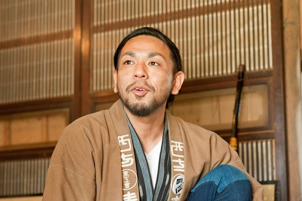 西方商工会青年部に所属する大工の荻原大輔氏