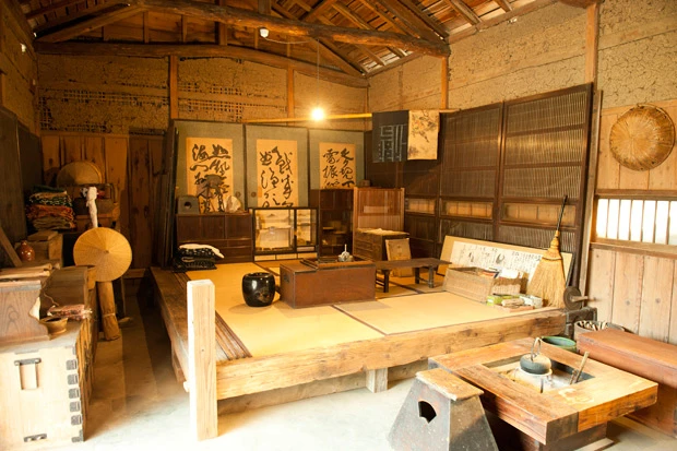 古民具や古着を「救出」し集結させている江戸部屋