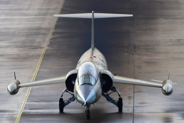 F-104スターファイター(ノルウェー)。米ロッキード社が1954年に開発。当時としては最速級のスピードを誇った名戦闘機で、ノルウェーのほかドイツでも動態保存(飛べないが地上走行はできる状態での保存)されている