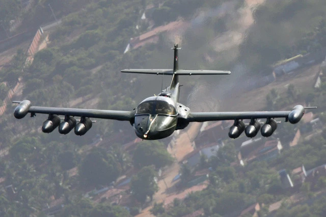 A-37ドラゴンフライ(ウルグアイ)。ジャングルに潜むゲリラや麻薬カルテルの武装集団を目視確認して叩くための軽攻撃機。ベトナム戦争で米軍が対ベトコン戦に活用したが、現存するのは中南米の6ヵ国のみ