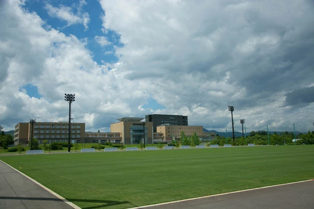 原発事故後、廃炉作業の前線基地となっていた楢葉町のJヴィレッジ。東京五輪では聖火リレーの出発地の有力候補になっている