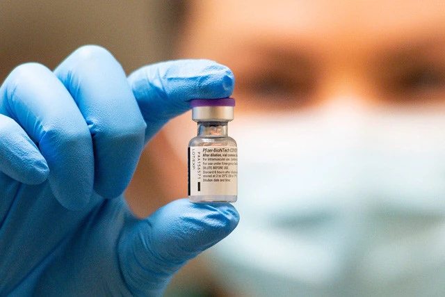 アメリカでも接種が始まったワクチンの有効性は? 副反応のリスクをどう考えればいいのか?