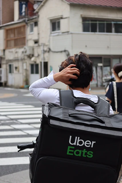 ベトナム人ウーバーイーツ配達員たちの"やんちゃ"すぎる実態