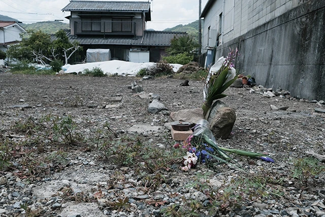 黒ずんだ赤ちゃんの遺体が見つかった安芸津町の現場