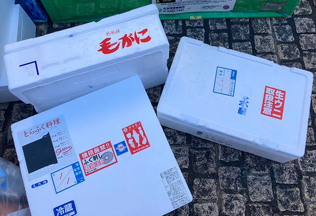 正月明けに回収したゴミ。きっと豪勢なパーティーがあったんでしょう