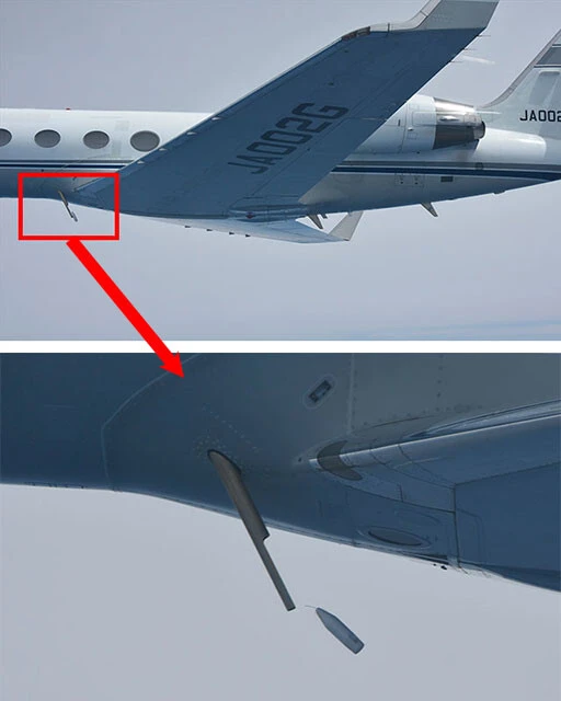 台風の目の中を観測する際は、上空の対流圏の気象を観測する無線機付きの測定器「ドロップゾンデ」（下）を航空機から投下する。上の写真はその瞬間をとらえたものだ