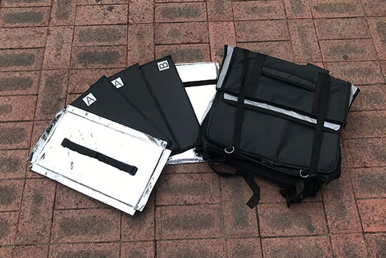 リュックと付属の仕切り板