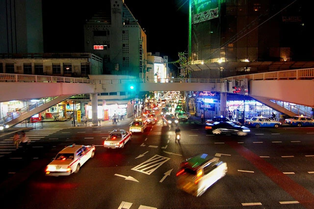 「みかじめ料撲滅」を掲げる警察が那覇の歓楽街で一斉捜査！　その背景にある沖縄裏社会の伝統と変化