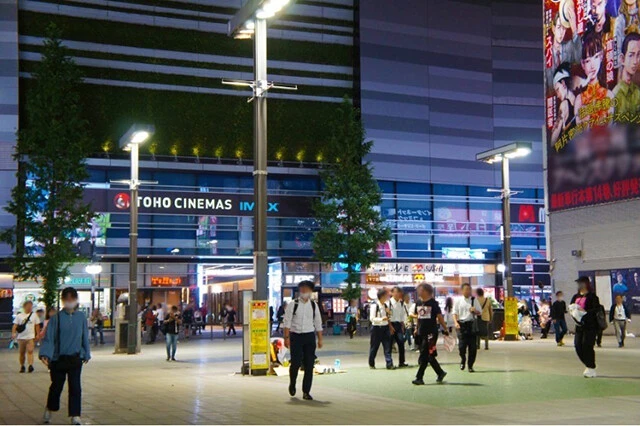 若者の間で「OD遊び」という名の薬物汚染が広がっている新宿歌舞伎町のトー横。その一方では抗生物質の乱用も広がっていた