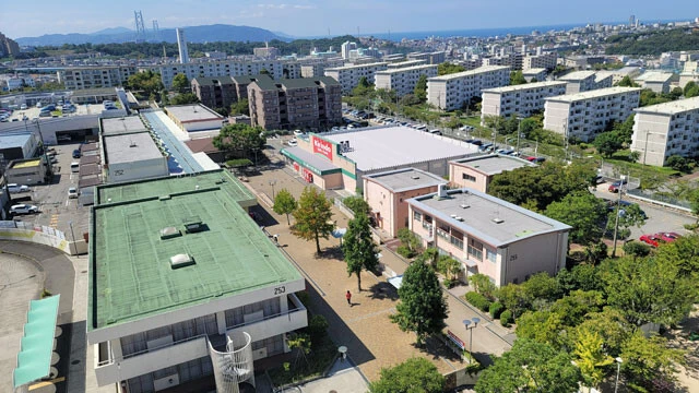 2564戸もの住居が入る巨大な新多聞団地