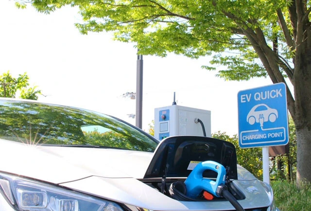 日本がEV普及に出遅れている裏にも電力不足という切実な事情がある