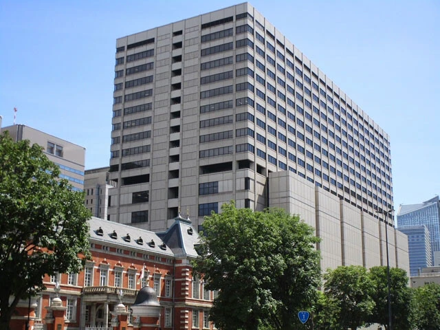 東京地裁で約6億3千万円の賠償命令が下されたのち、双方の控訴によって開かれた高裁では、約6億5200万円での和解が成立した