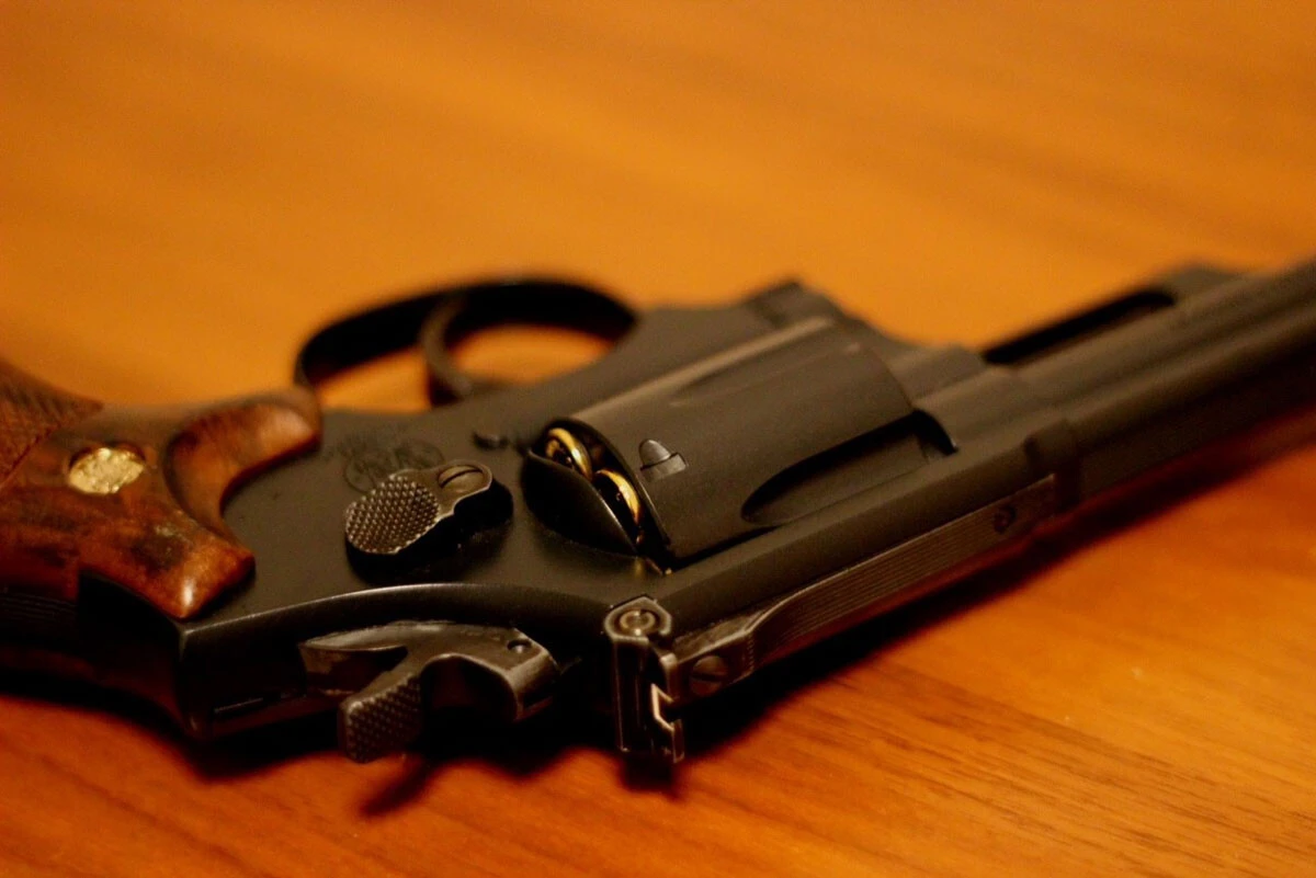 ヤクザとしての第一線から離れても、拳銃調達は比較的容易だという