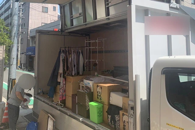 「理由の7割は虐待やDV。包丁を振り回されることも」。現役"夜逃げ屋"のマンガ家が描くエグすぎる実情