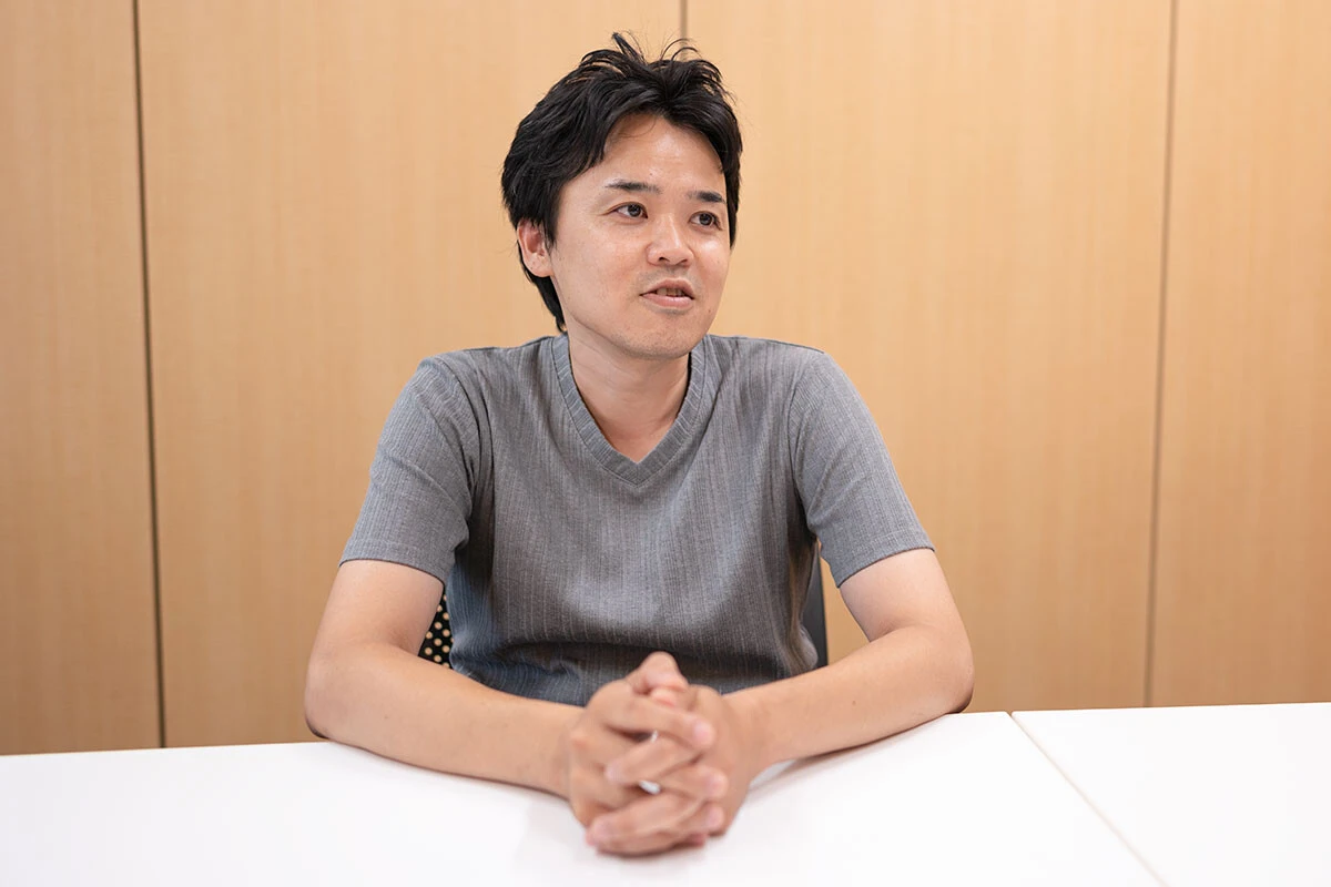 「『死にたいなんて思わないでよ』と相手の気持ちを否定したり、問題の解決を急いだりするのではなく、まずは相手の話を共感を持ちながら聞くこと」と語る末木 新氏