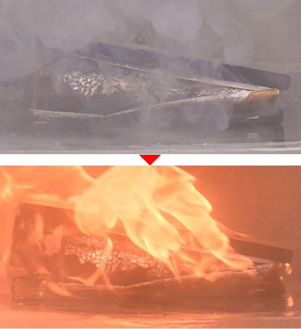 車両火災の再現実験。炎天下のダッシュボードに置いたモバイルバッテリーが煙を噴き、数分後に燃えた（提供／独立行政法人製品評価技術基盤機構）