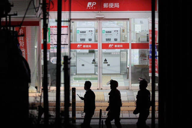 鈴木常雄容疑者が8時間にわたって立て篭もった蕨郵便局