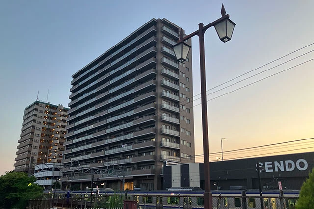 JR酒々井駅周辺に点在するマンションやアパート。町外から転入してくる若い世代の多くがここに居住している