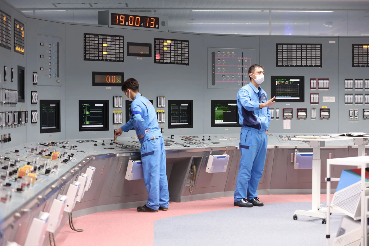 10月29日、東北電力・女川原発(宮城県)が13年ぶり(東日本大震災に伴う運転停止以来)に再稼働。年内にも営業運転を開始する見込み