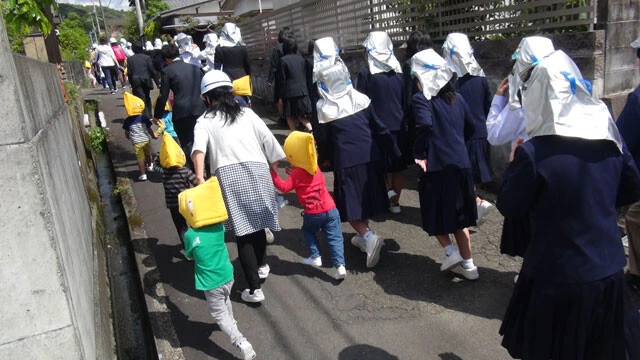 黒潮町で行なわれている大規模な避難訓練の様子