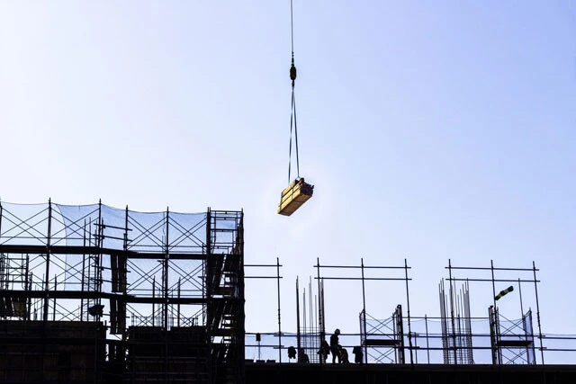 大規模なタワーマンションもその建設の大半が手作業で行われる以上、ヒューマンエラーのリスクは常に付きまとう