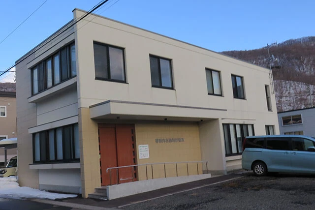 神恵内村の村営の歯科診療所。文献調査で得た交付金20億円の一部を充て、歯科のレントゲン機器などを新調