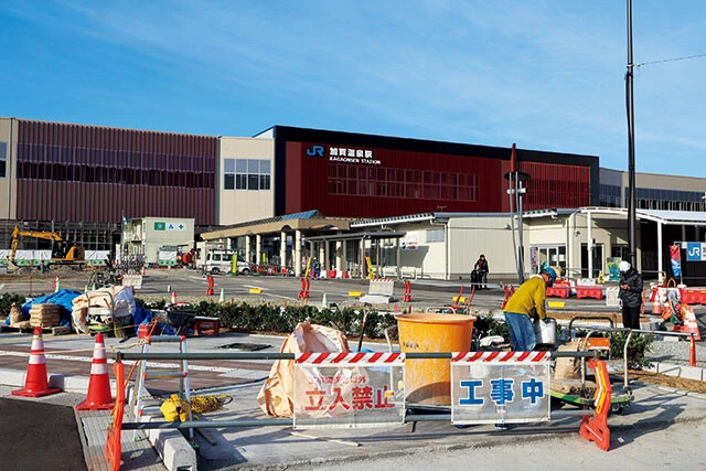 加賀温泉駅(かがおんせんえき)。駅構内完成は3月に間に合わず......