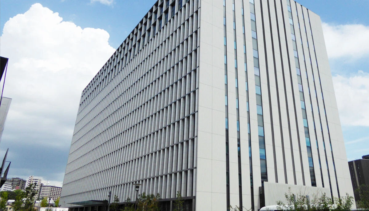 野村悟被告に対する一審の死刑判決を破棄し、無期懲役を言い渡した福岡高裁