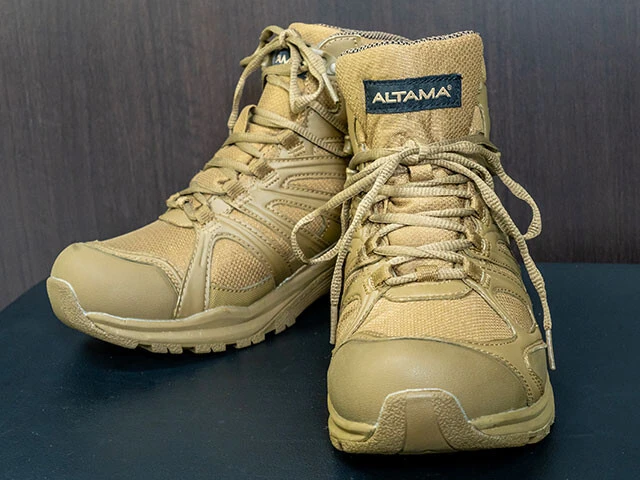 戦闘靴のアボタバードトレイル（3万390円）の代わりになる靴の中で、陸自隊員に最も人気があるのは、アメリカ製「ALTAMA」