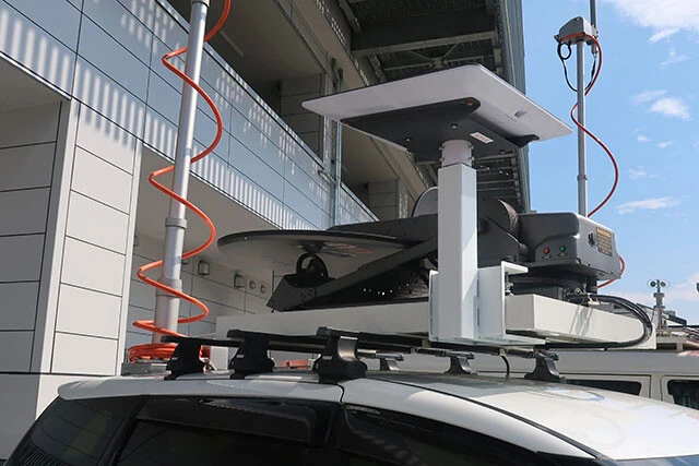 移動基地局車のアンテナ