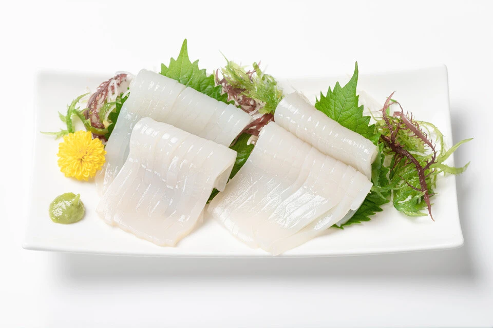 歴史的不漁で漁獲枠が76%減。スルメイカが食べられなくなる日まであと少し!? 庶民の味方のはずがマグロやタイより高級に!