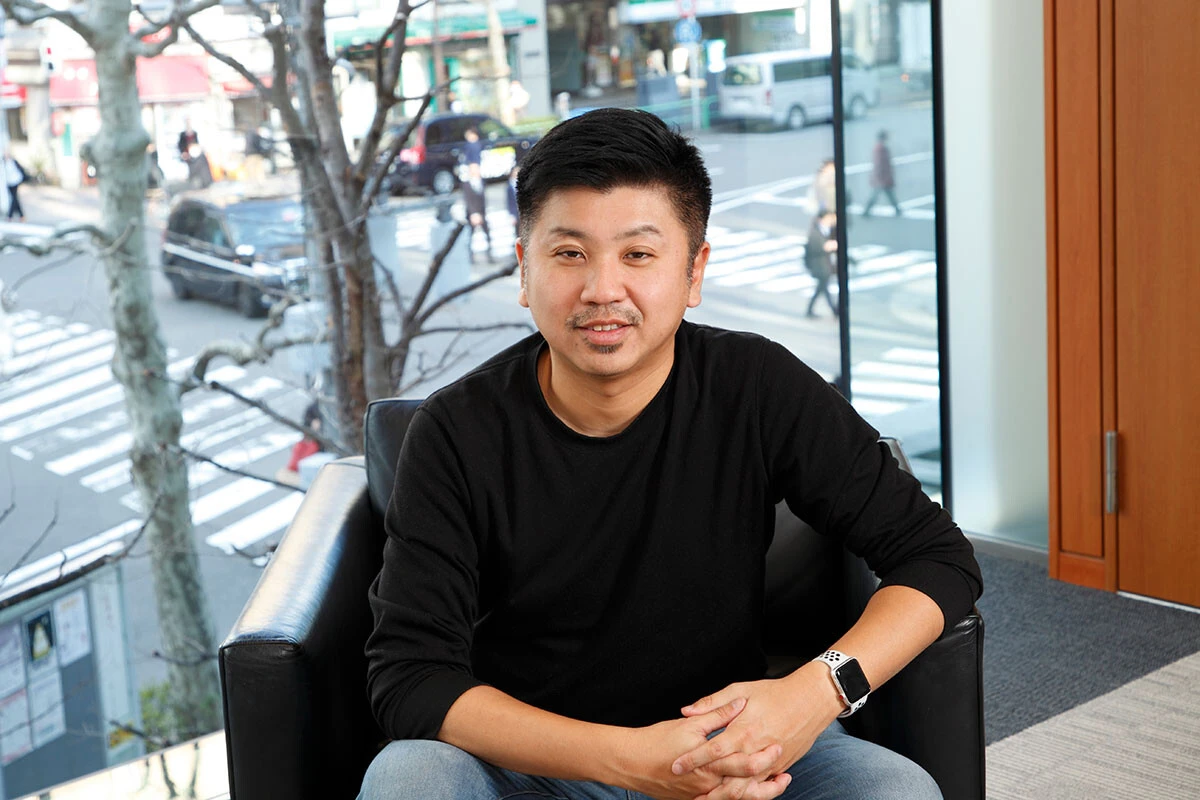 「性加害者は街中では『父親と子供』のペアを探して狙うというんです。母親は注意を払っていますが、父親は意識が低いというわけです」と語る今西洋介さん